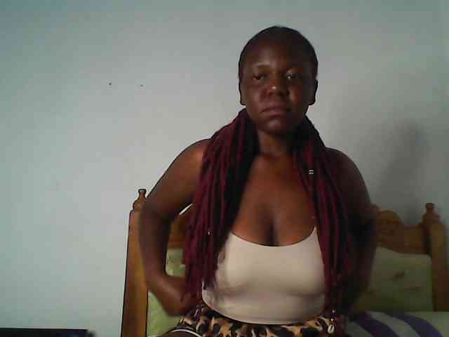 Cutequinebony webcam