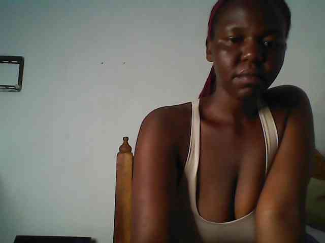 Cutequinebony webcam