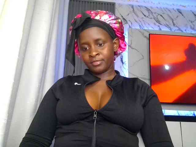 Cutequinebony webcam