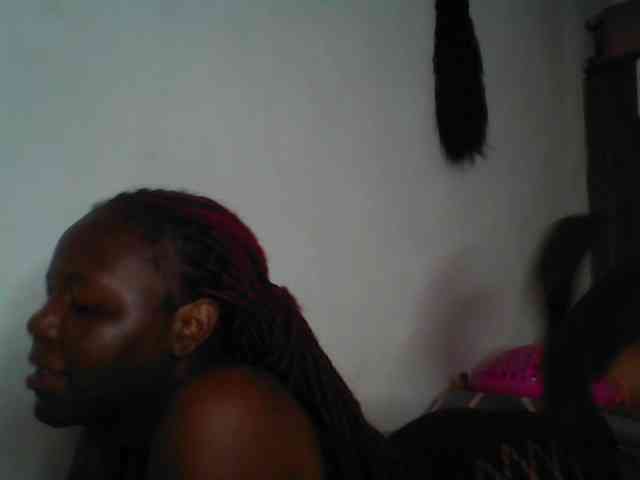 Cutequinebony webcam