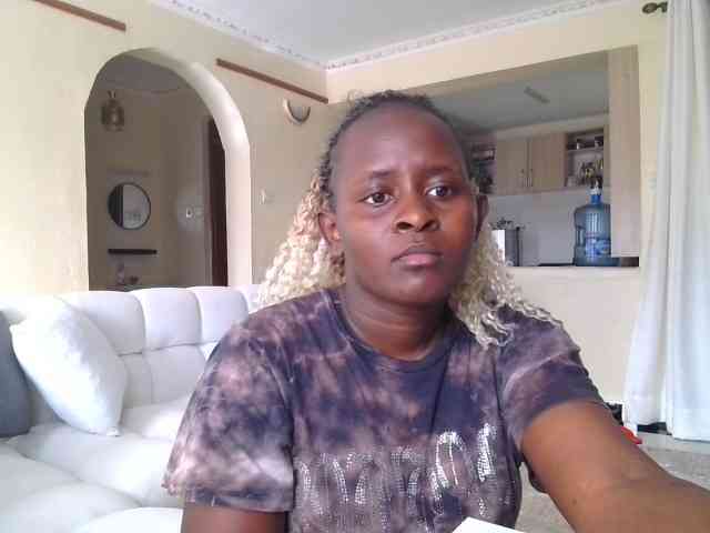 Cutequinebony webcam