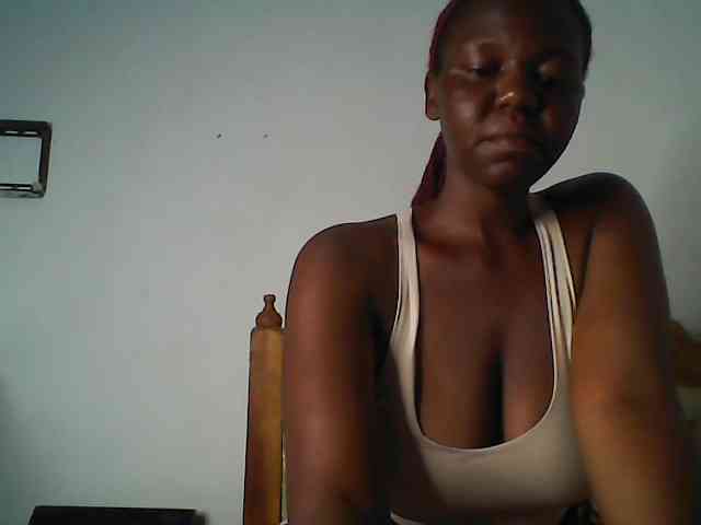 Cutequinebony webcam