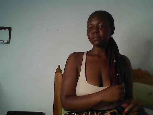 Cutequinebony webcam