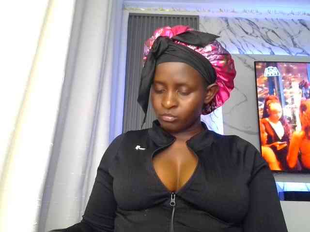 Cutequinebony webcam