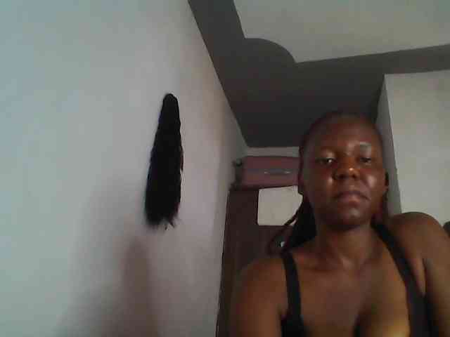 Cutequinebony webcam