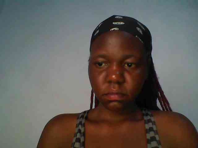 Cutequinebony webcam