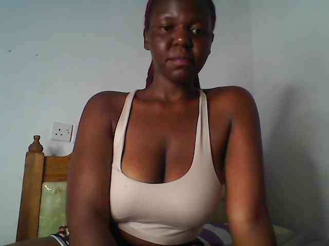 Cutequinebony webcam