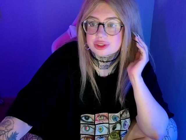 chibiis live sex show
