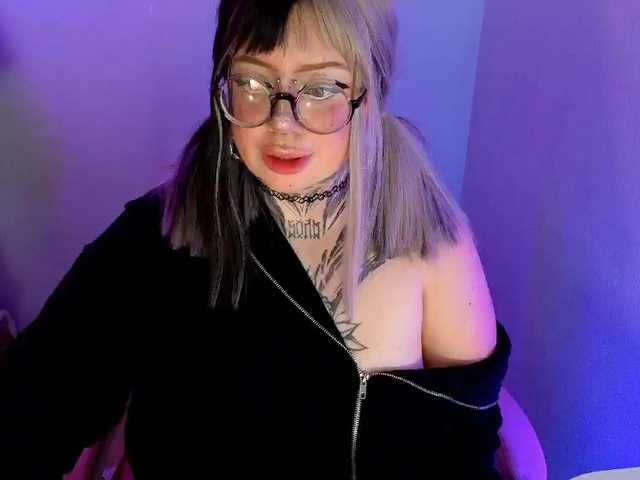 chibiis live sex show