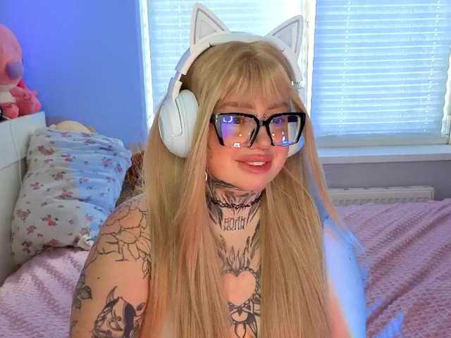 Chibiis live webcam show