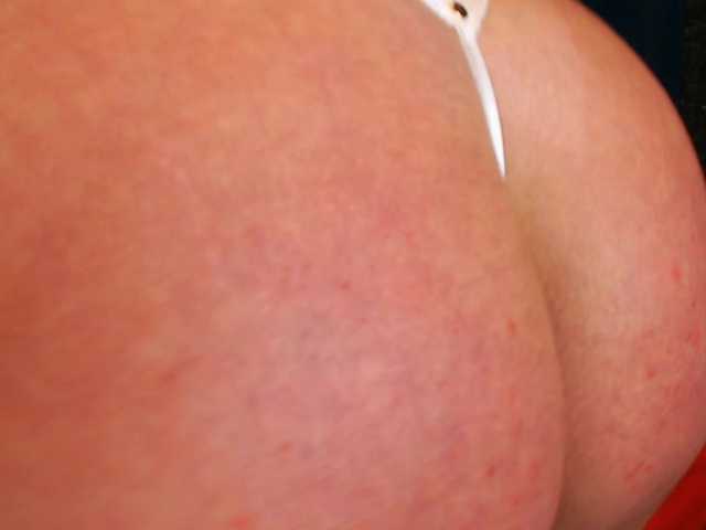 ElviraZoi live cam on BongaCams