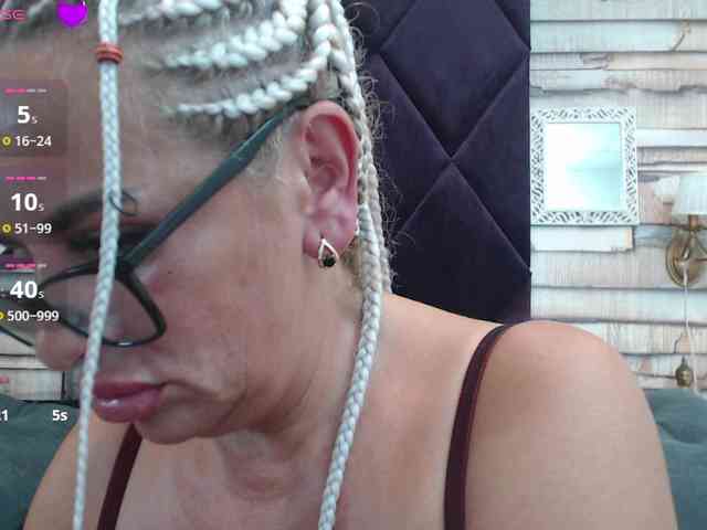 ElviraZoi webcam
