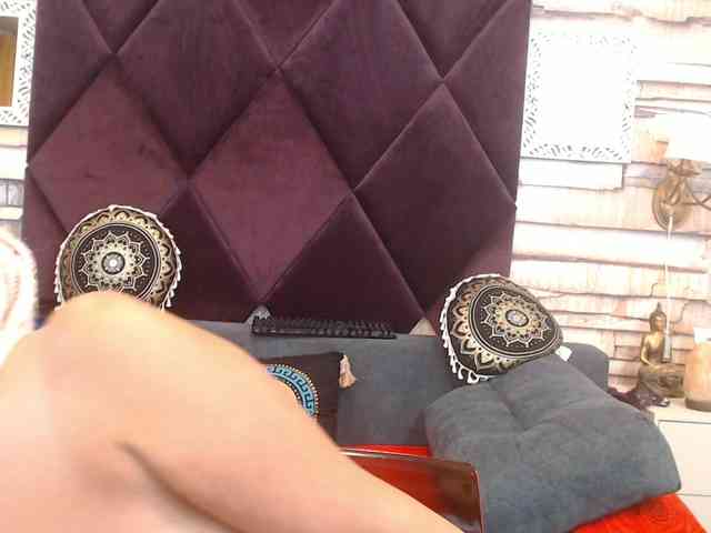 ElviraZoi webcam
