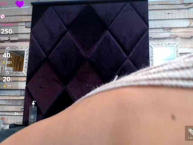 ElviraZoi webcam