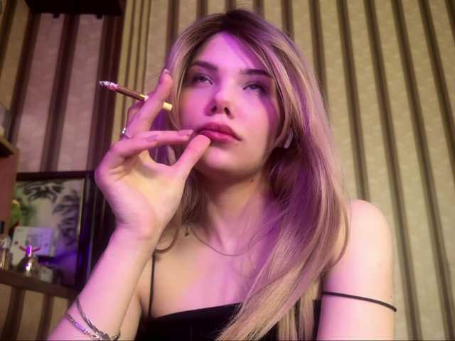 KittyMila live cam on BongaCams