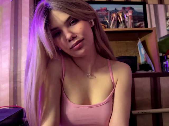 KittyMila live cam on BongaCams