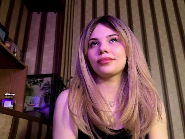 KittyMila live cam on BongaCams