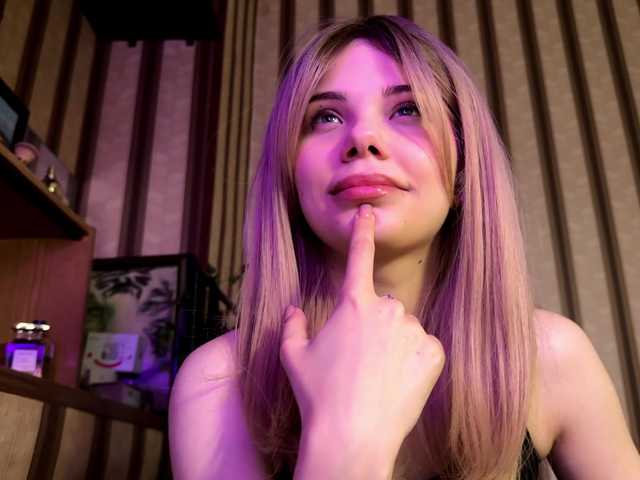 KittyMila live cam on BongaCams
