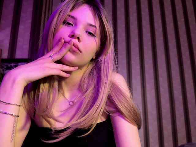 KittyMila webcam