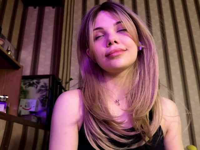 KittyMila webcam