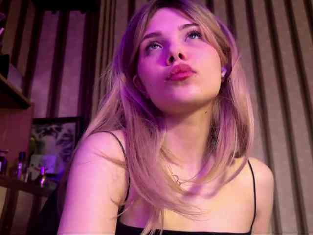 KittyMila webcam