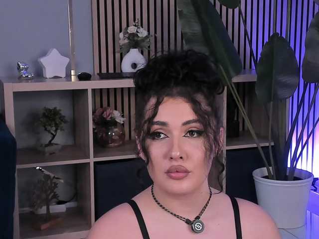 Boobzillaa live cam preview