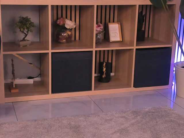 Boobzillaa live cam preview