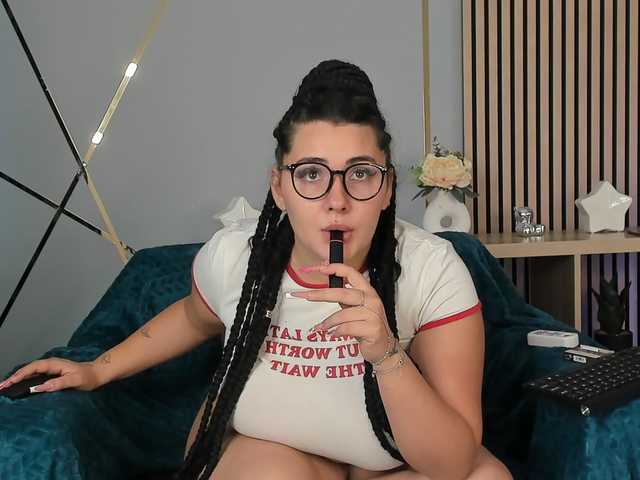 boobzillaa cam belle