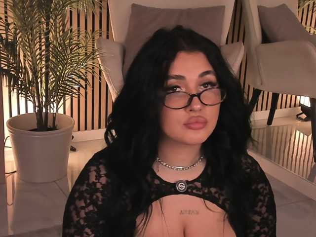 Boobzillaa live cam