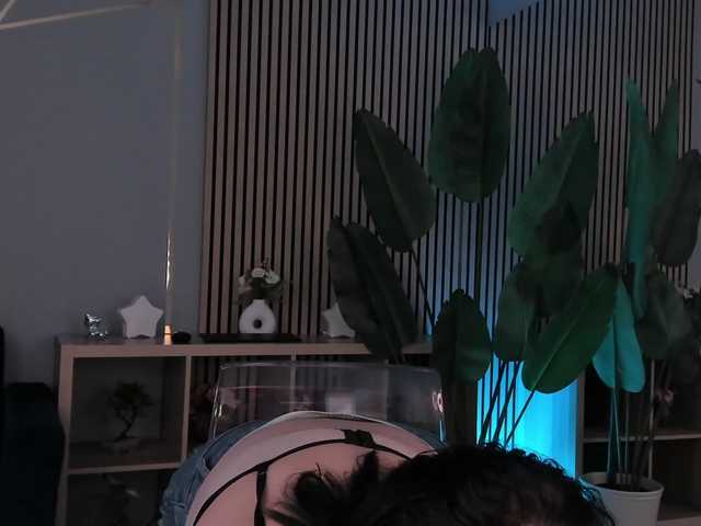 Boobzillaa live cam preview