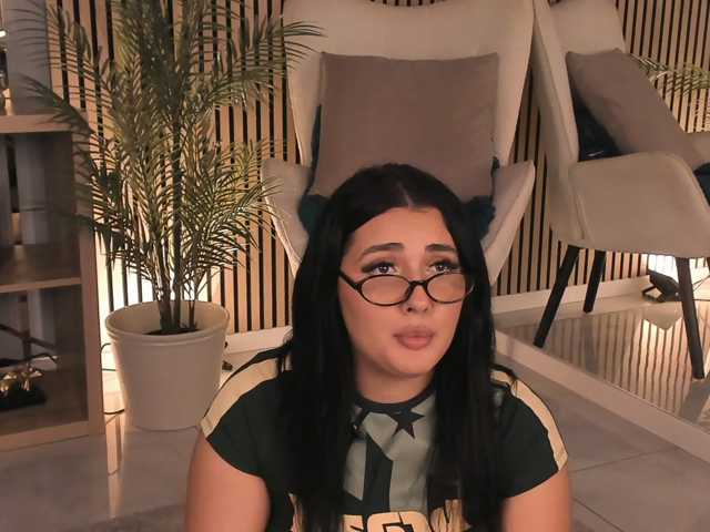 Boobzillaa live cam on BongaCams
