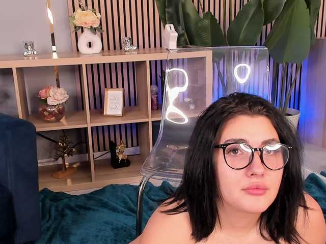 boobzillaa cam belle