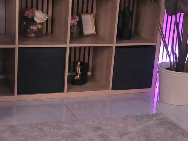 Boobzillaa live cam preview