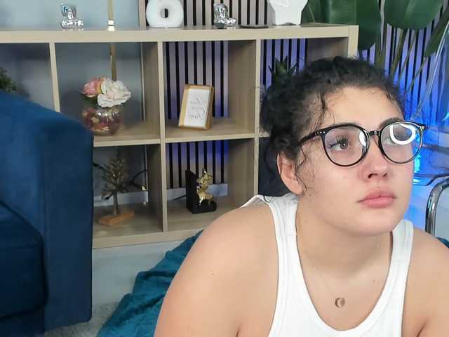 Boobzillaa live cam on BongaCams