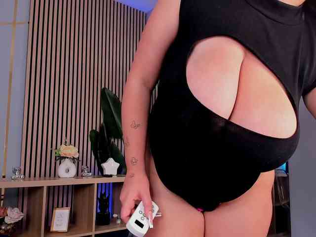 Boobzillaa webcam