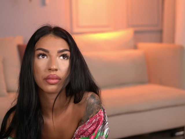XiaraBlaze live cam on BongaCams