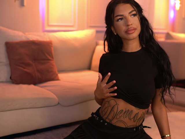 XiaraBlaze live cam on BongaCams