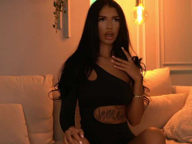 XiaraBlaze live cam