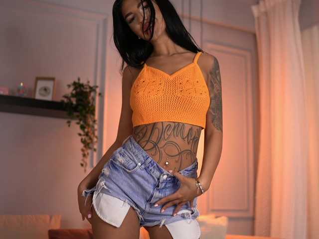 XiaraBlaze live cam on BongaCams