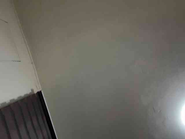 LilyBrazen webcam