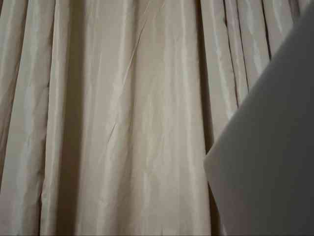 LilyBrazen webcam