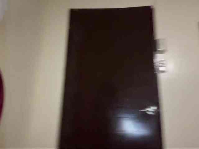LilyBrazen webcam
