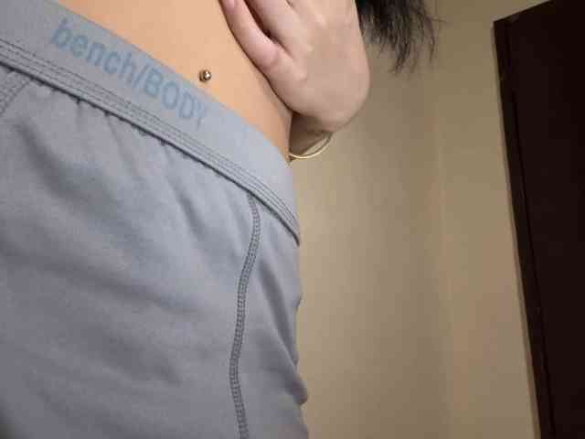 LilyBrazen webcam
