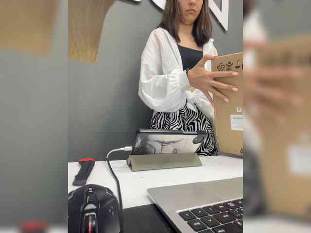Nipple000 webcam