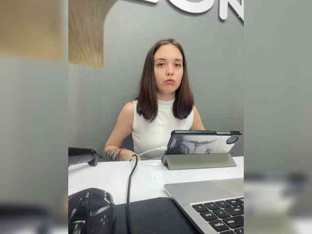 Nipple000 webcam