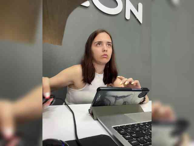 Nipple000 webcam
