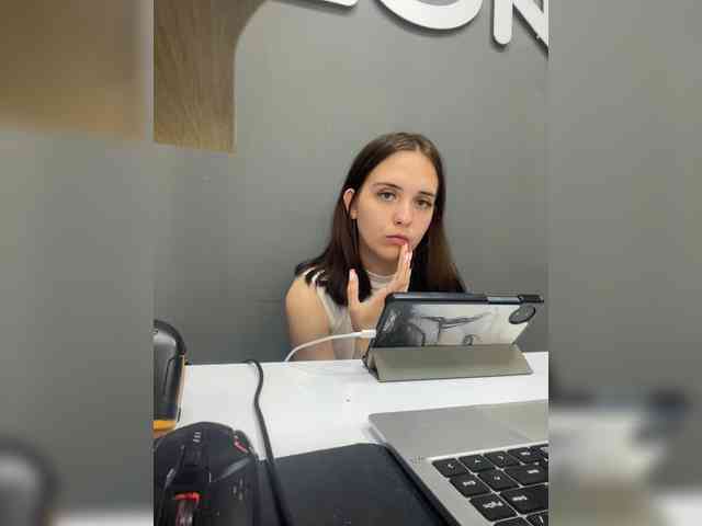 Nipple000 webcam