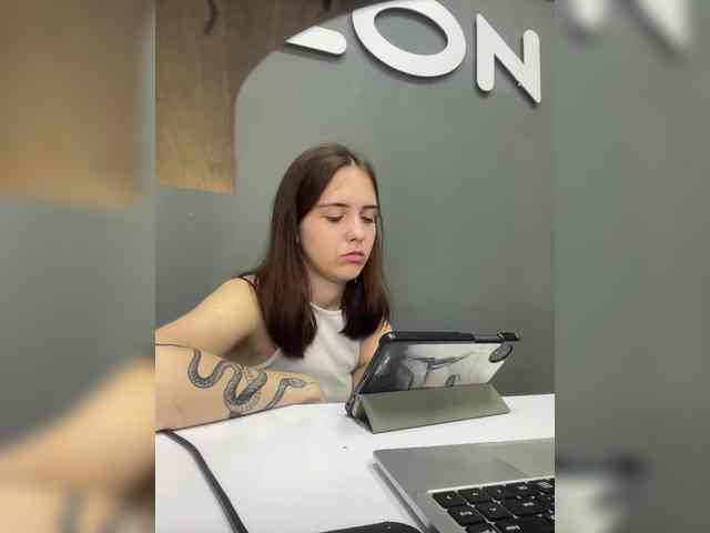 Nipple000 webcam