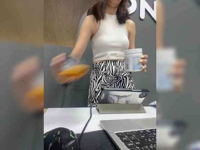 Nipple000 webcam