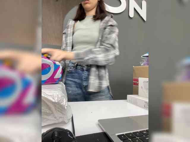 Nipple000 webcam